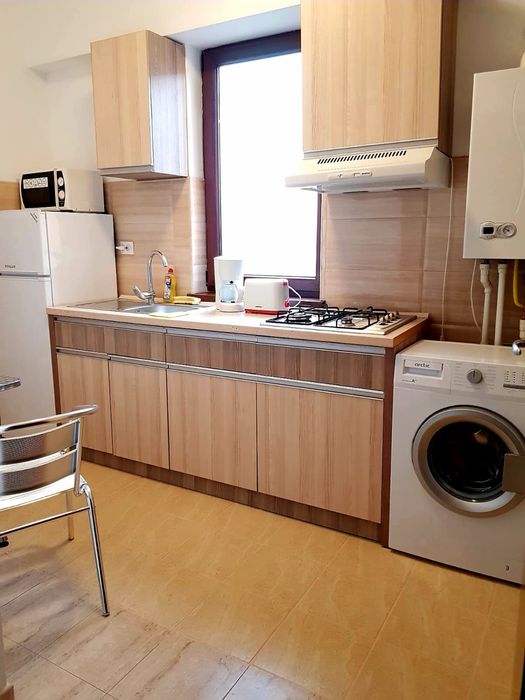 Inchiriez apartament decomandat 2 camere Mamaia Summerland