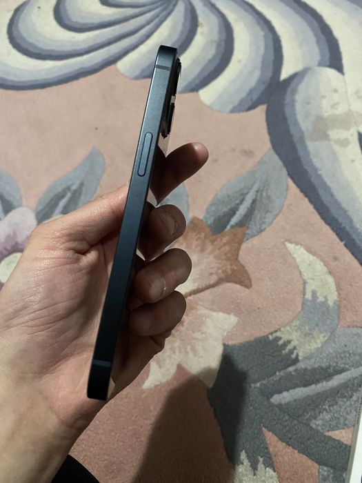 Iphone 13  продам