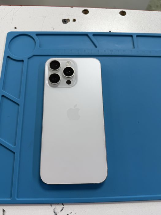 Продам айфон 15 про макс