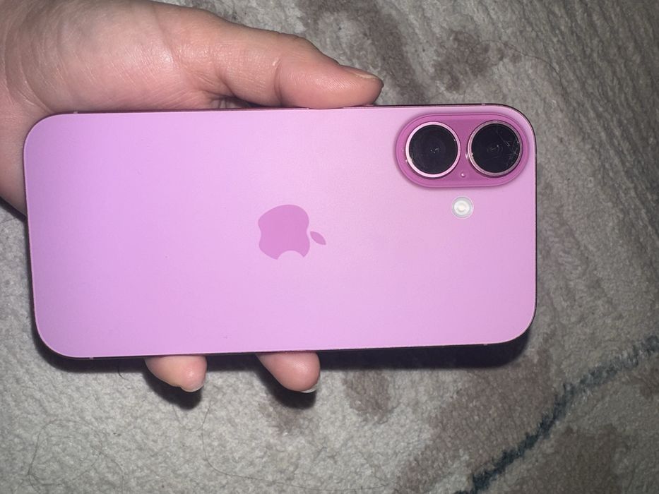 iPhone 16  с коробкой