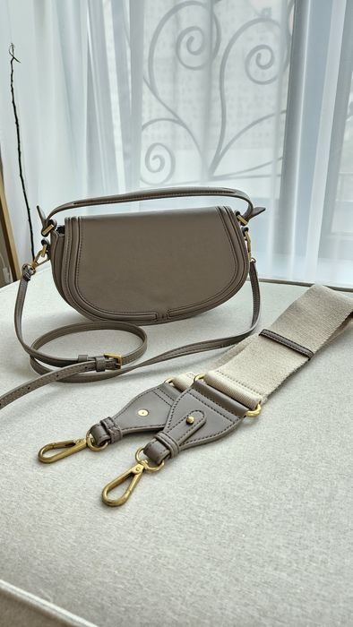 ZARA Чанта в бежово-зеленикав цвят