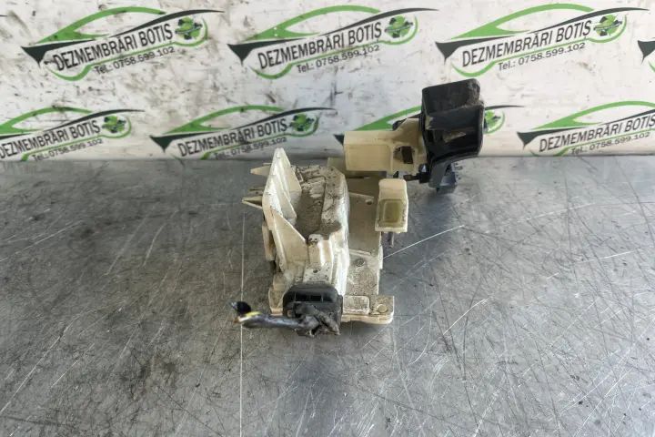 Broasca usa spate stanga Ford Mondeo 2000 1.8 MT (110 hp)