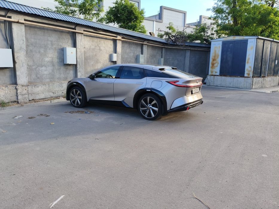Bz5 PRO plus 550km.