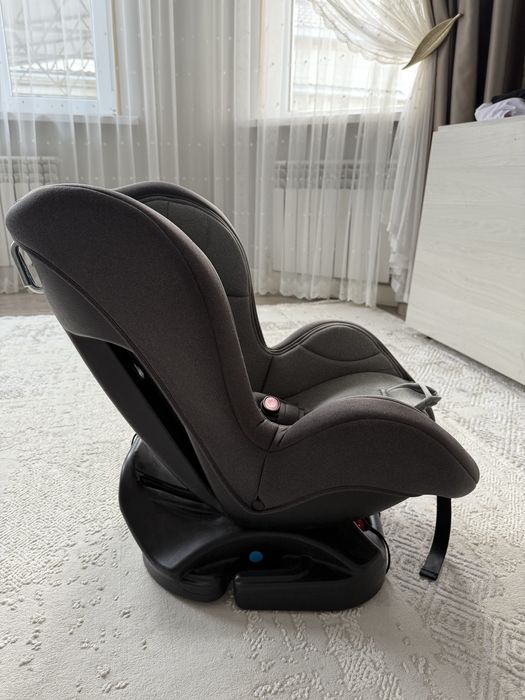 Автокресло Tomix