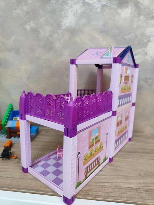 Домик для куколок розовый