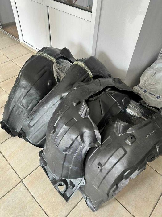 Подкрыльник на Toyota Camry