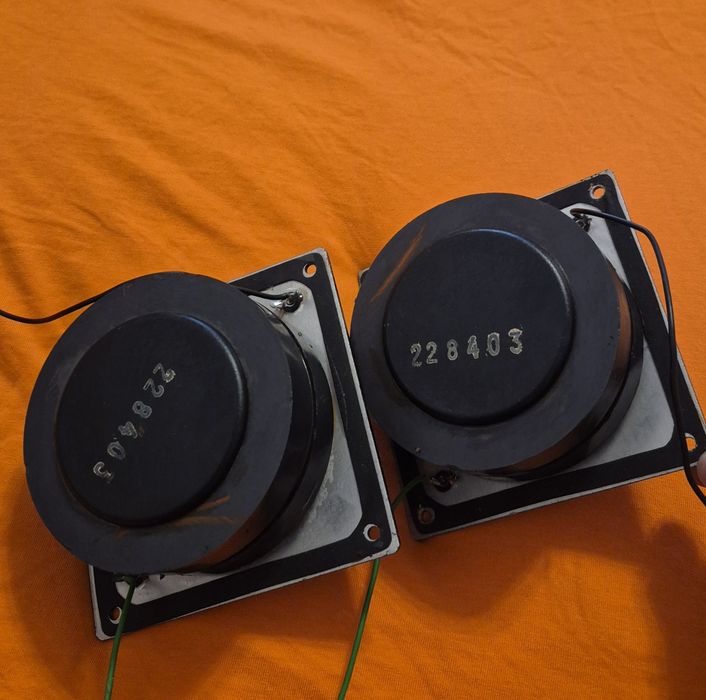 Medii Revox Symbol B  difuzoare