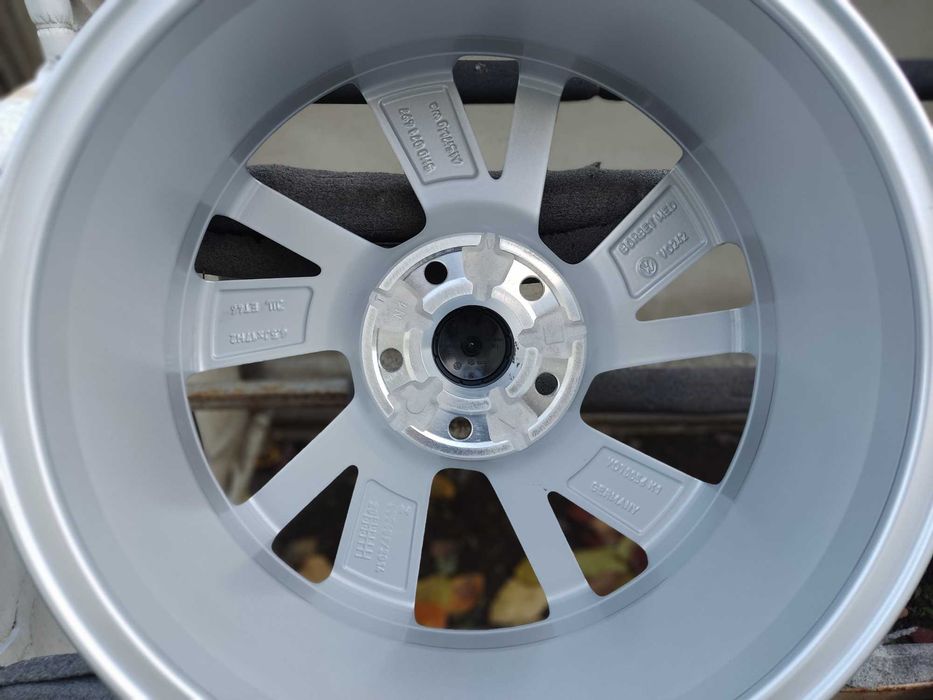 Janta Originala VW Golf 8 - 7 - Jetta - Touran 17" NOUA