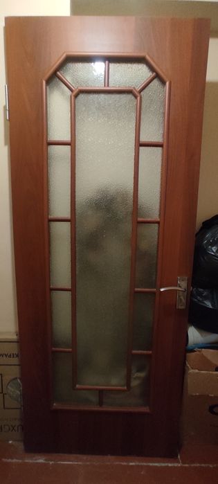 Продаётся дверь МДФ