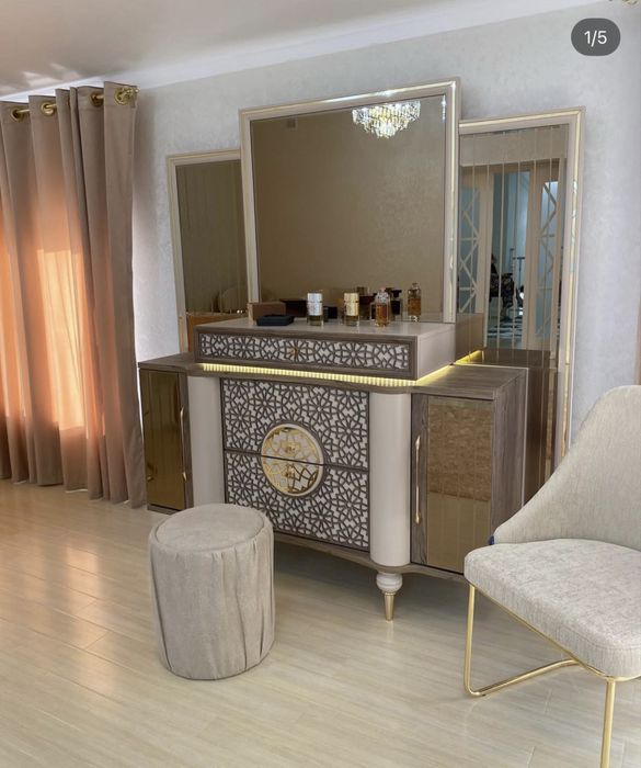 Продается спальный гарнитур