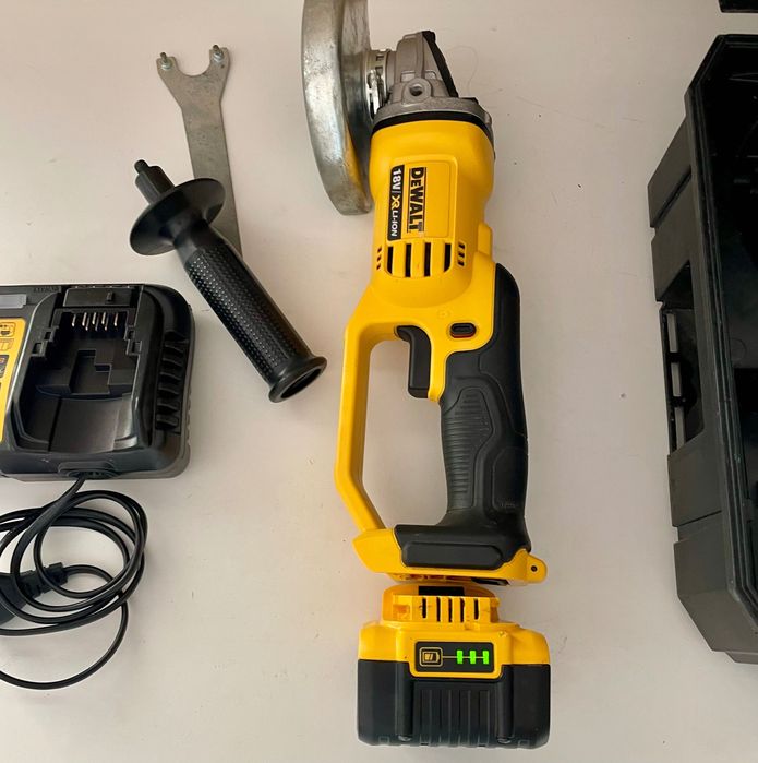Dewalt DCG412 polizor unghiular cu acumulator 5Ah fabricație 2025