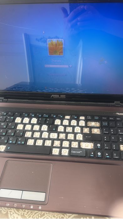 Продам старый Ноутбук Asus