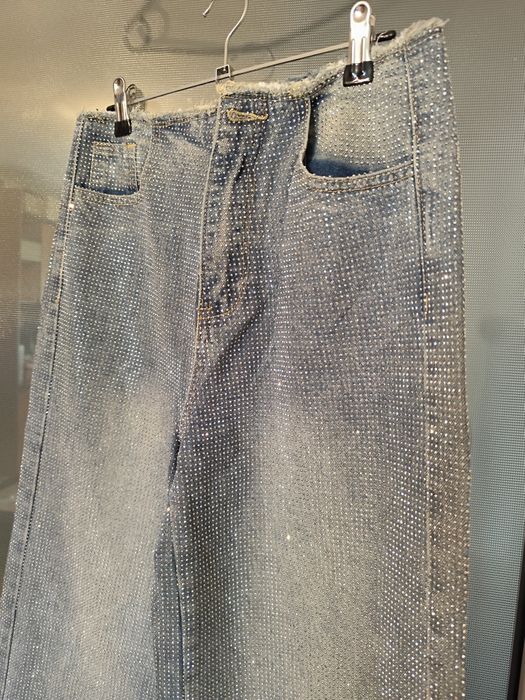 Blugi cu cristale sclipici