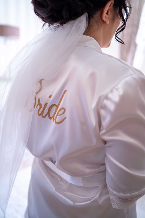 Set halat XL si papuci 40-44 mireasa BRIDE stare foarte buna