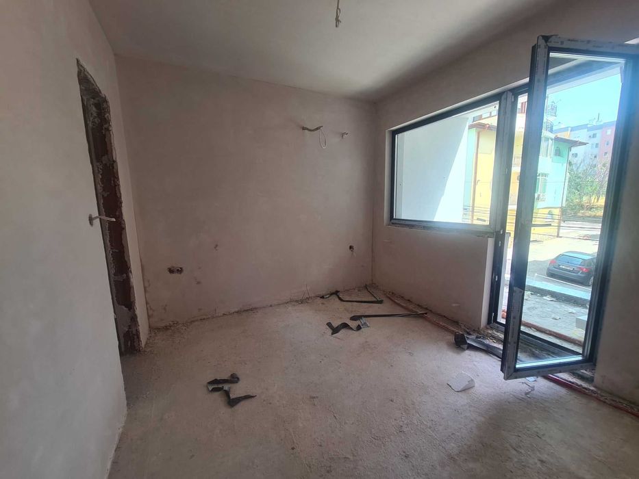 Продава се Тристаен апартамент в Хасково, Любен Каравелов - 119 кв.м за 999 €/кв.м - Снимка #6