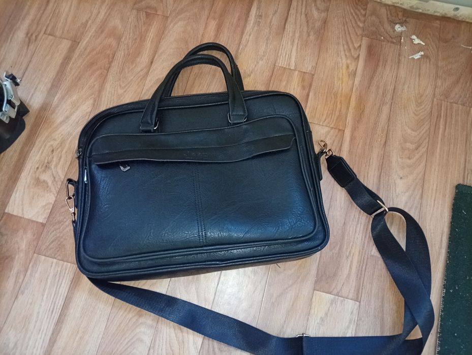 Продаётся сумка-дипломат Jeep