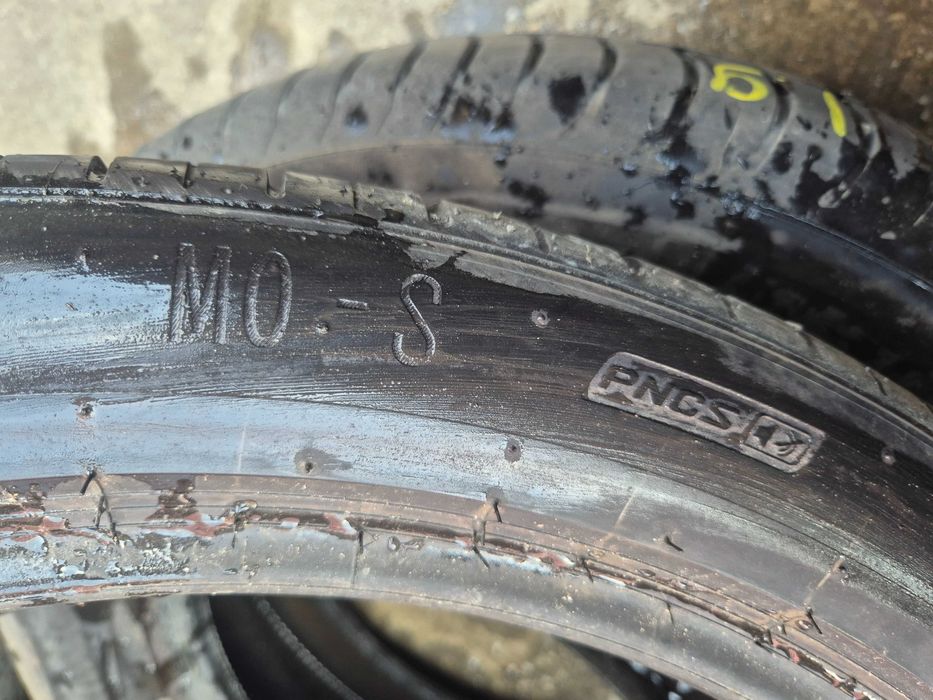 1 Anvelopa de VARA - 325/35/22 - PIRELLI - Stare F BUNA - DOT 2021