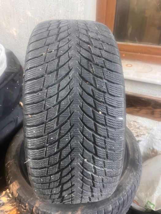 Nokian Зимни гуми 245/40/20 4 броя