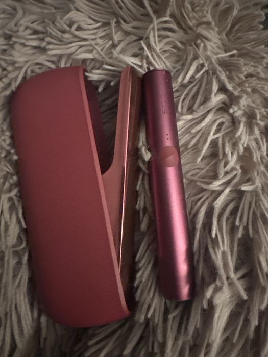 Iqos Iluma rosu