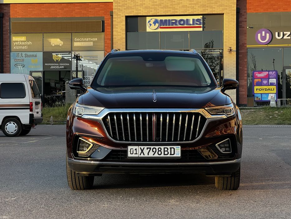 FAW Hongqi HS5 2.0 turbo