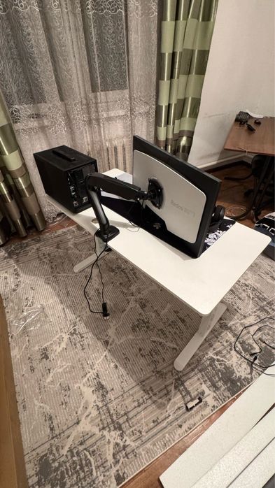 Игровой компьютер (моник, кронштейн, клава, мышь)