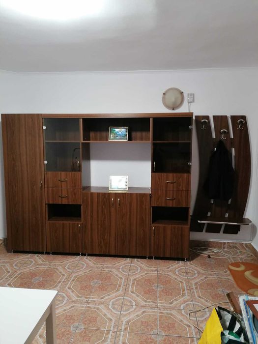 Apartament cu 2 camere de închiriat pe strada Republicii, bloc. 10