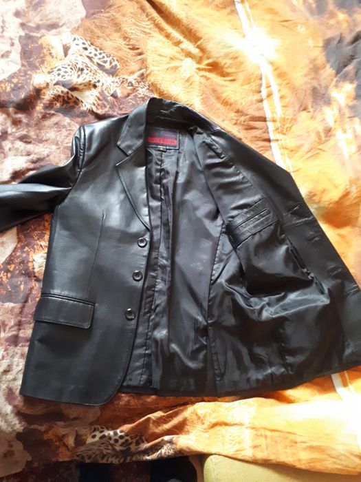 Кожаный пиджак размер XL