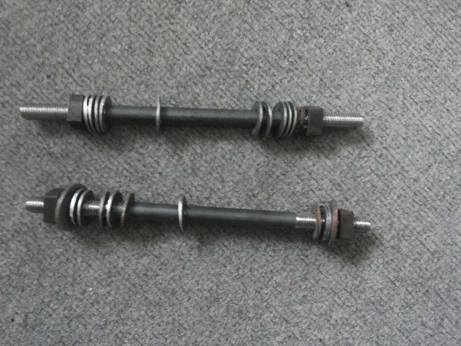 Оси, шпильки, стержни металлические с резьбой М12