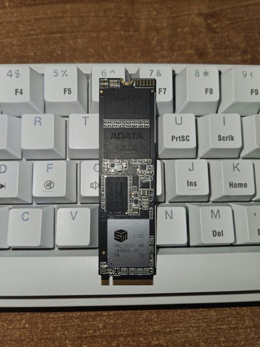 Ssd 256gb от Adata