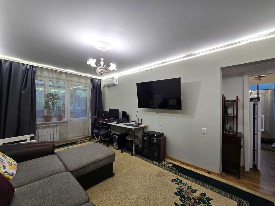 Продам 2 ком. квартиру Орбита 4 дом 33