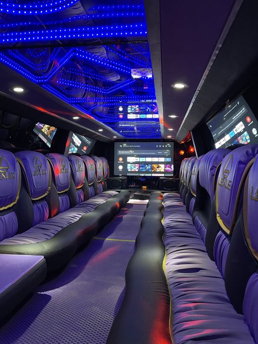 Продам лимузин Lexus LX 470