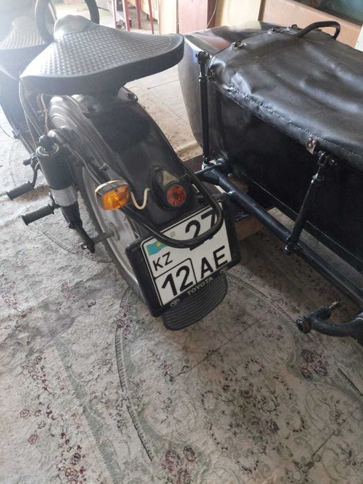 Мотоцикл модель Днепр К-750 год 1963