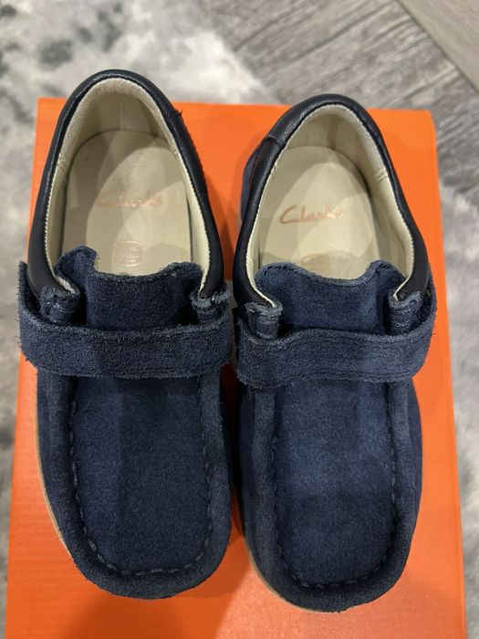 Обувки Clarks за момче