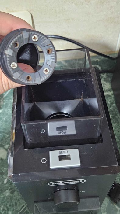 Продам кофемашину Delonghi