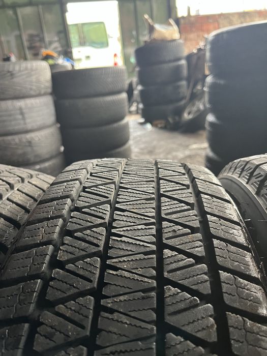 Уникални зимни гуми 215.65.16 Бриджистон