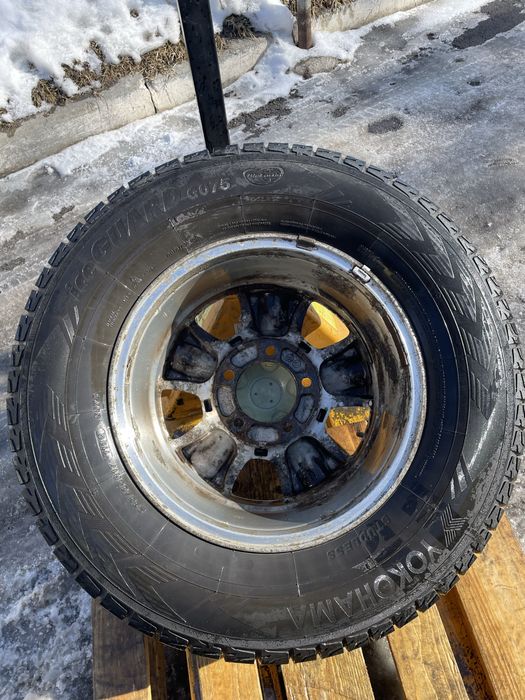 Диски с зимними колесами