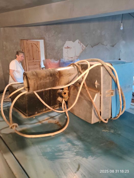 Продавам нафтов котел с горелка