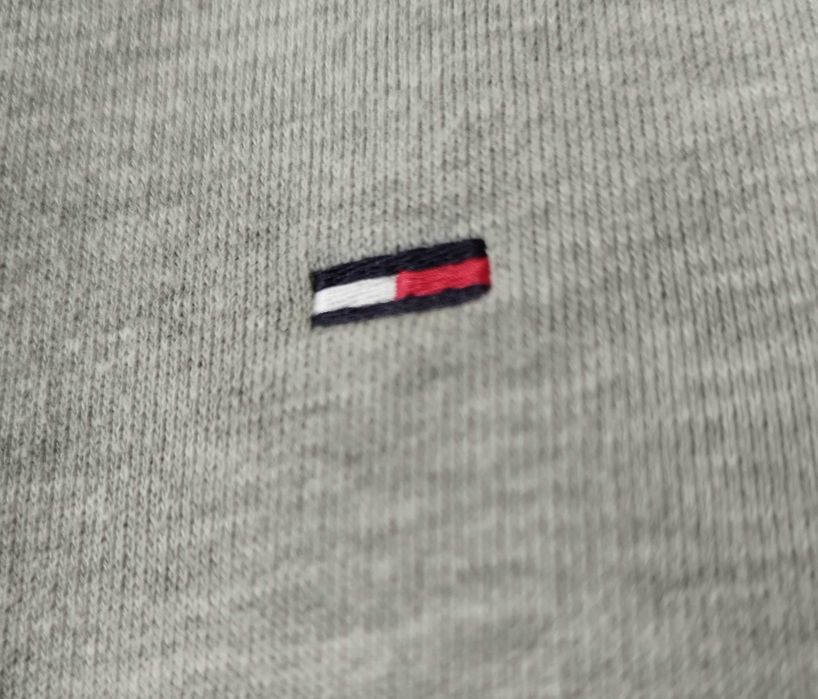 100% Оригинална страхотна мъжка ватирана блуза с дълъг ръкав TOMMY JEANS!