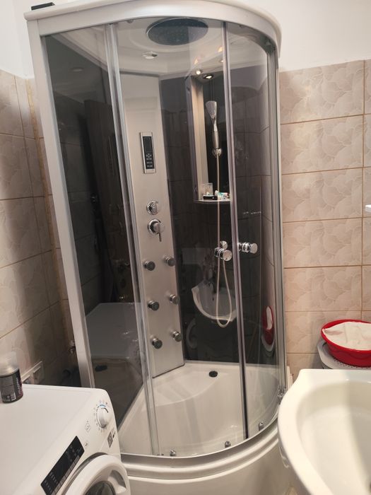 Vând cabină de duș