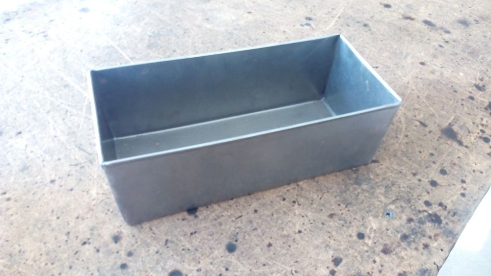 1. Тави за Пици и Закуски Милинки наше собствено производство Българск