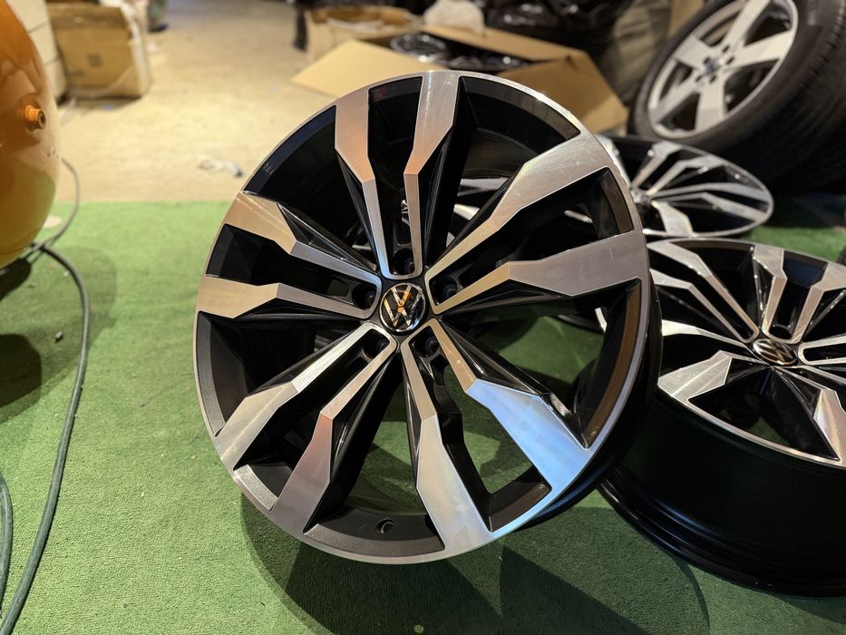 Jante Aliaj originale VW Tiguan R-Line 20” Suzuka Ca Noi.