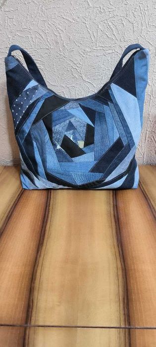 Продаются сумочки ручная работа .