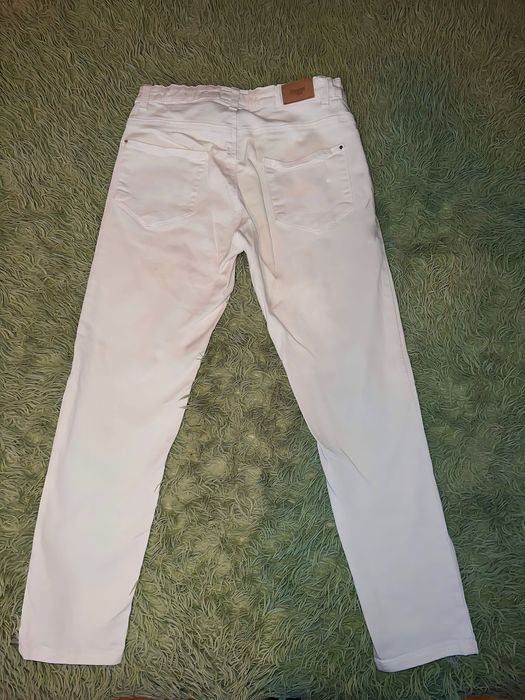 Детски панталон. Детски дрехи. Момиче. Тинейджър