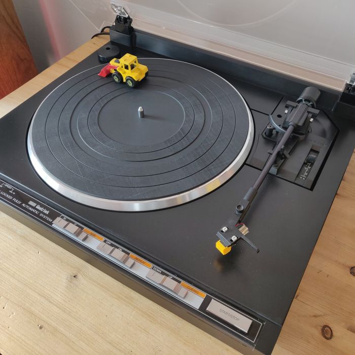 Pick up / picap/ JVC QL-F320-full automatic-