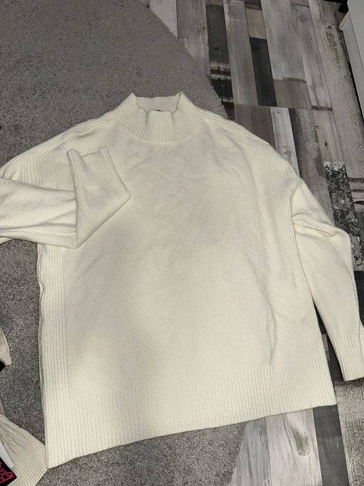 Дамски мек Пуловер