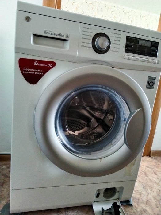 Продам стиральную машину LG
