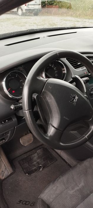 Пежо 3008 2010г 1600