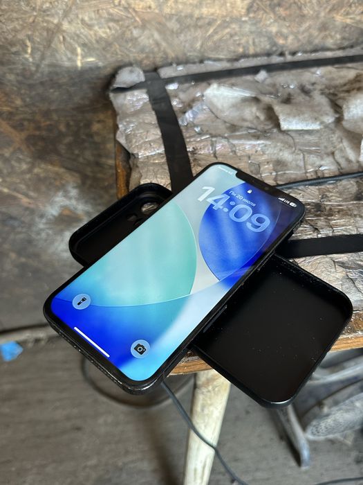 Продам айфон 12 про макс 256gb