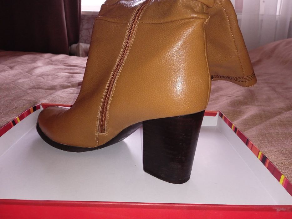 Сапоги осенние, кожаные