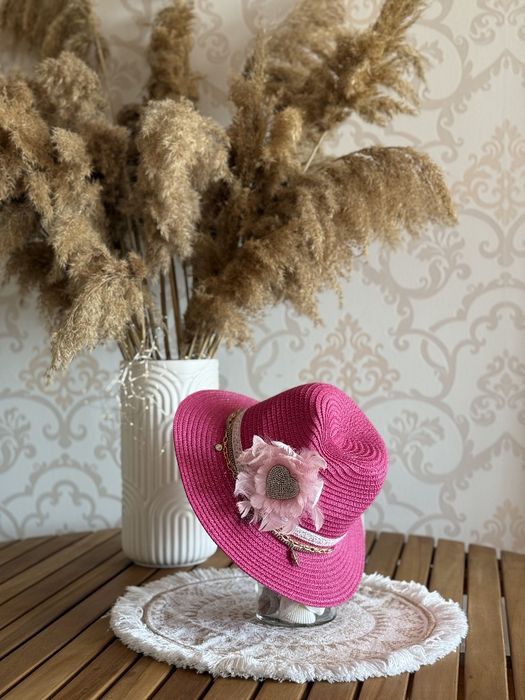 Дамска Шапка -  капела HANDMADE